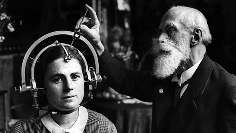 кадр из фильма Homo Sapiens 1900