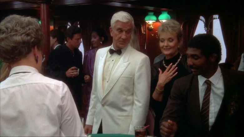 кадр из фильма Опасные повороты