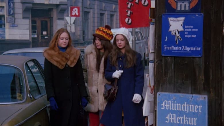 кадр из фильма Что скрывают школьницы