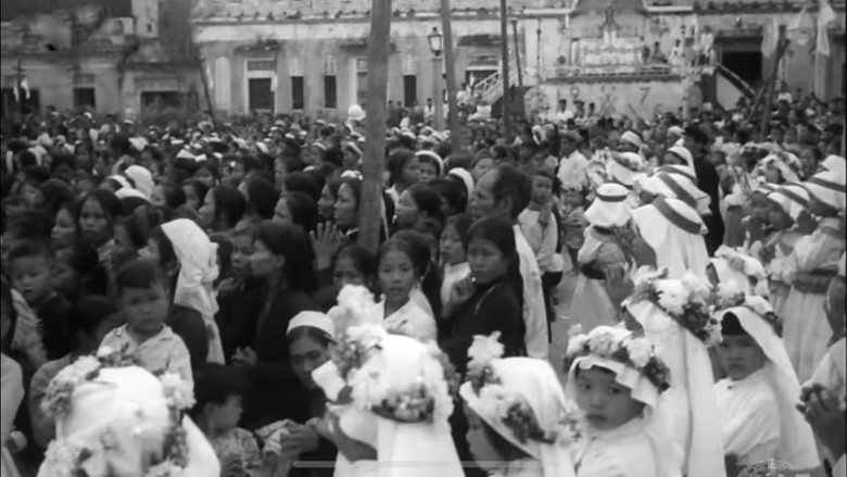 кадр из фильма Ngày Lễ Thánh