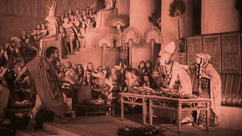 кадр из фильма Das Weib des Pharao