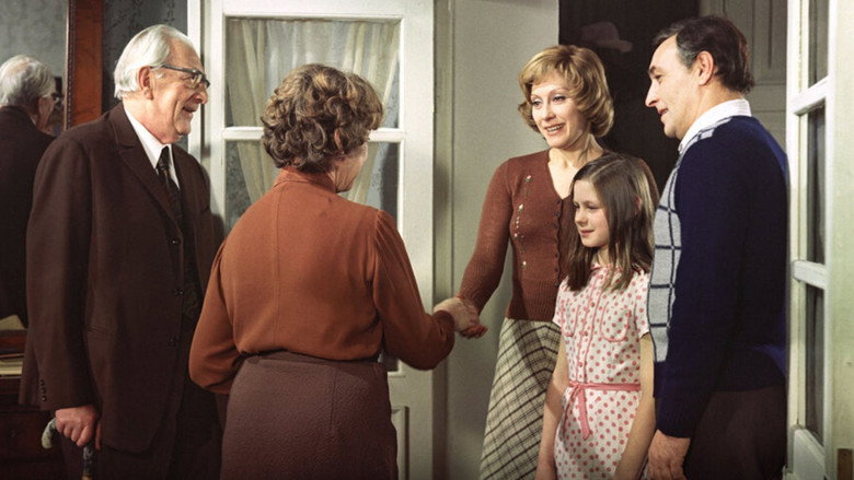 кадр из фильма ...И другие официальные лица