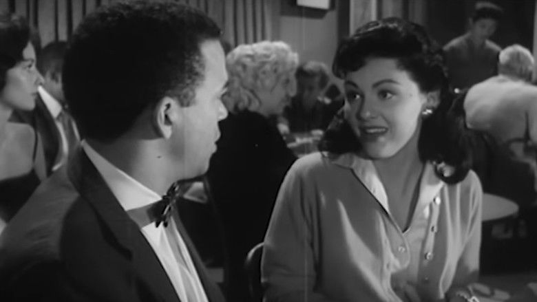 кадр из фильма I Passed for White