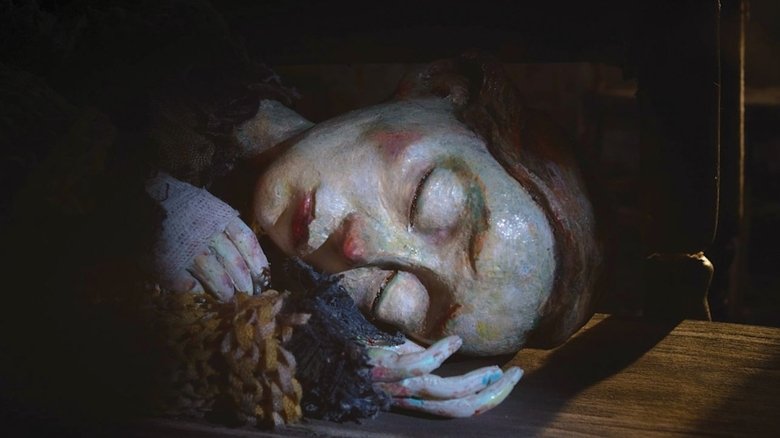 кадр из фильма La jeune fille qui pleurait des perles