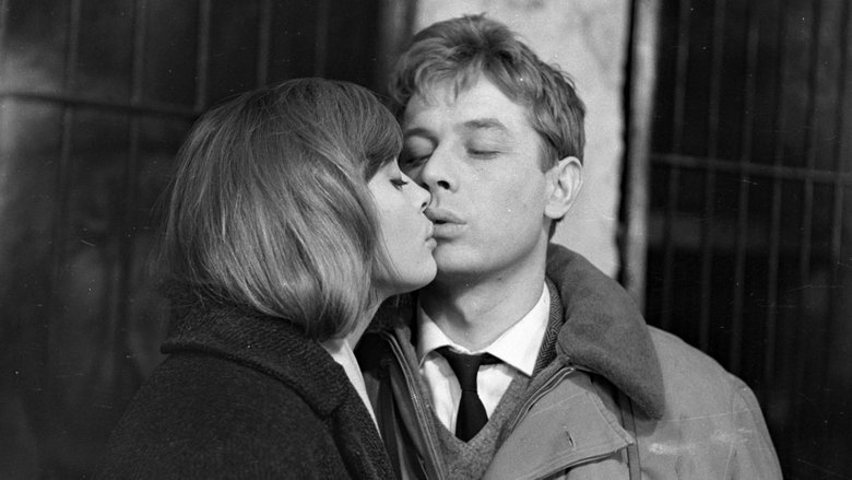 кадр из фильма Любовь в двадцать лет