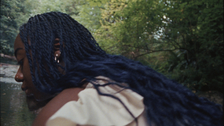 кадр из фильма BARE BONES