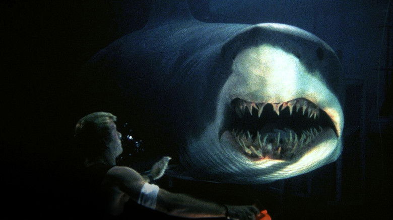 кадр из фильма Глубокое синее море