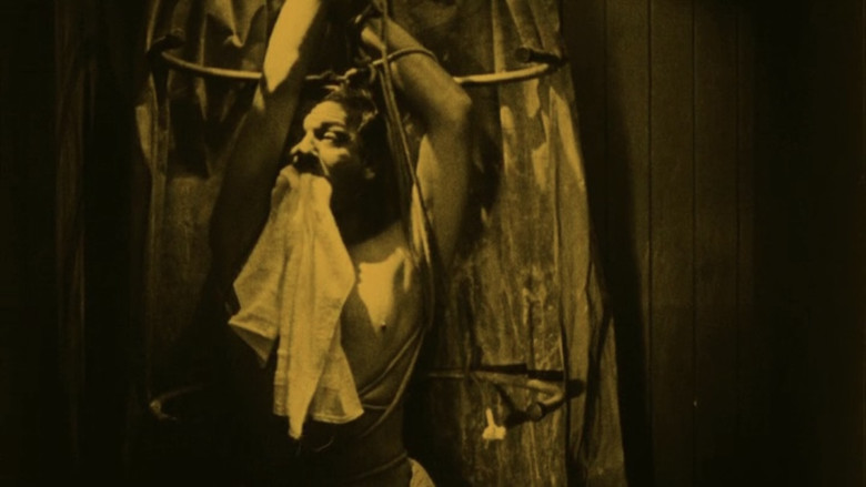 кадр из фильма Behind the Door