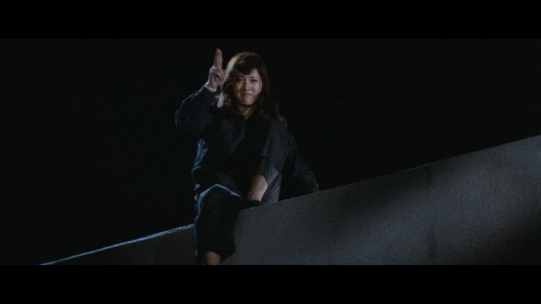 кадр из фильма 若い貴族たち　１３階段のマキ