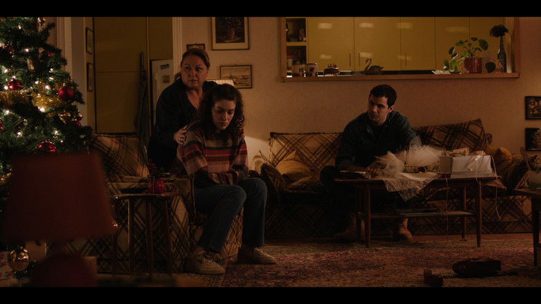 кадр из фильма Τελευταία κλήση