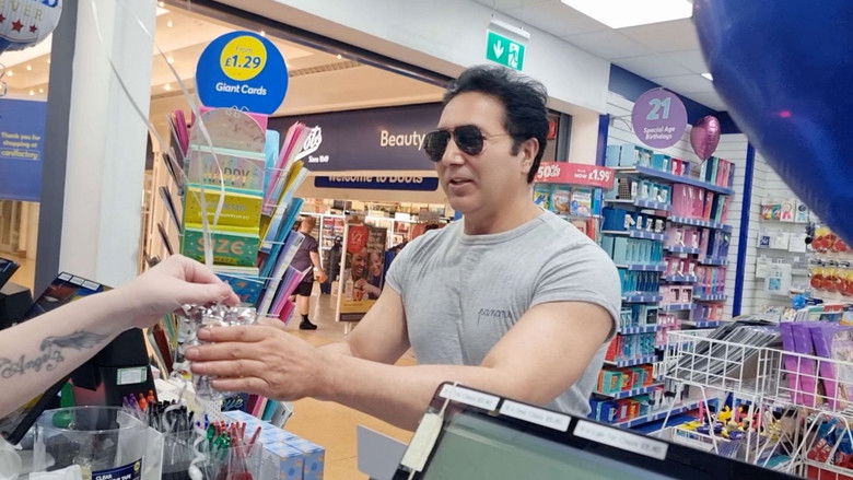 кадр из фильма Time doesn't wait for anyone