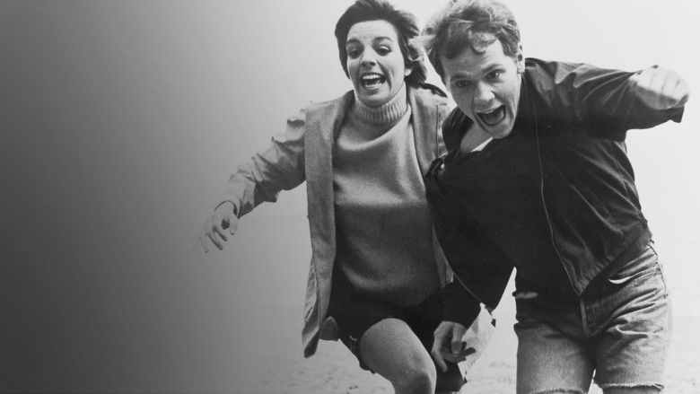 кадр из фильма Бесплодная кукушка