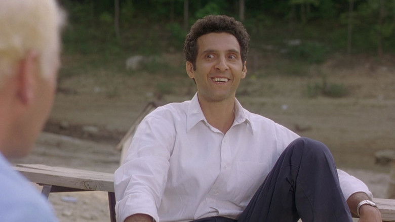 кадр из фильма Лунная шкатулка