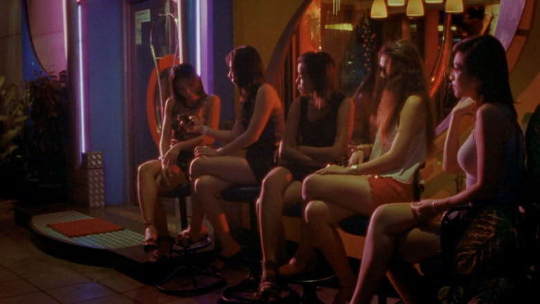 кадр из фильма สาวคาราโอเกะ