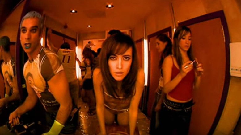 кадр из фильма Hot Milk