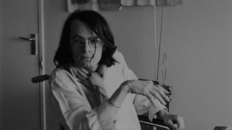 кадр из фильма Мамочка и шлюха