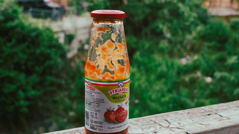 кадр из фильма The Bad Job