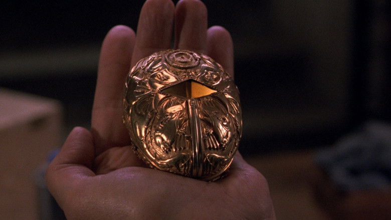 кадр из фильма Хронос