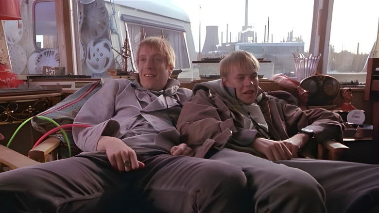 кадр из фильма Twin Town