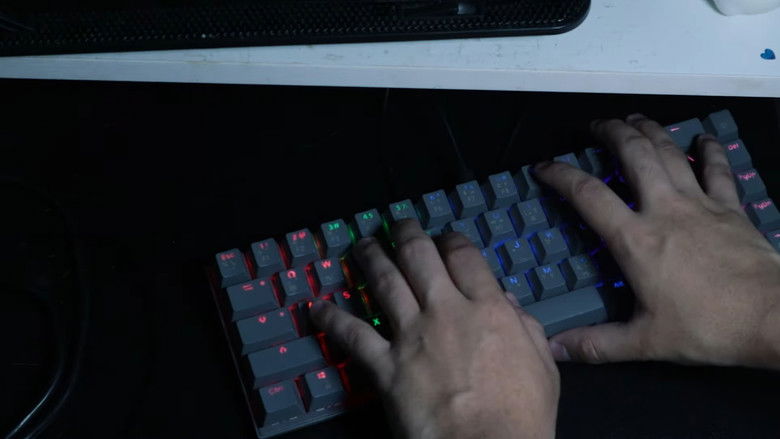 кадр из фильма Pee Dream Bang Taa