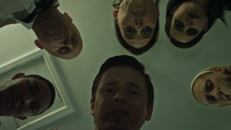 кадр из фильма Мимесис. Ночь живых мертвецов