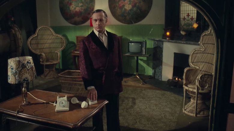 кадр из фильма L'Ibis rouge