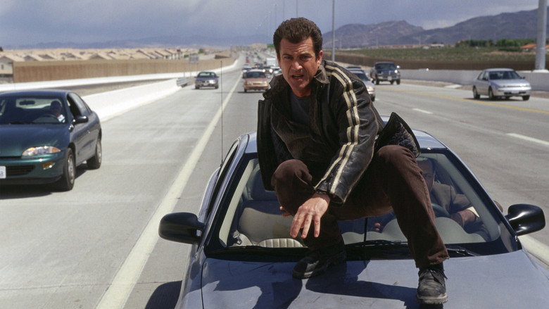 кадр из фильма Смертельное оружие 4