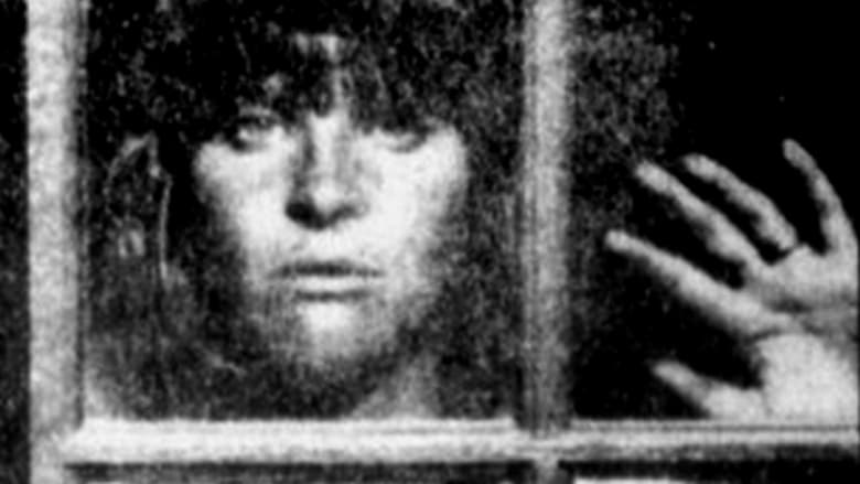 кадр из фильма Inside Looking Out