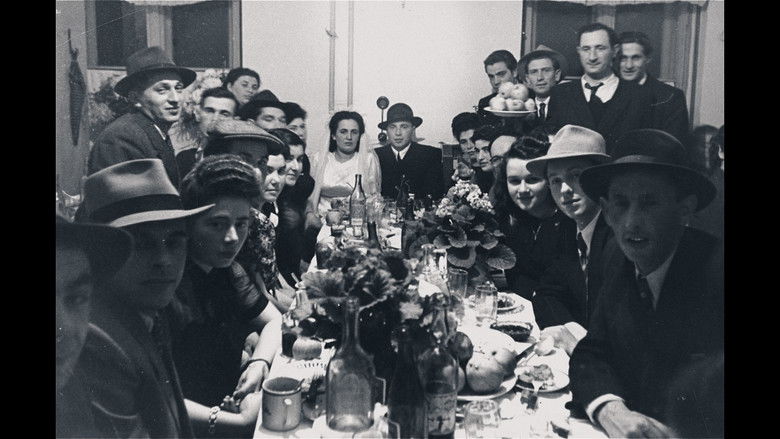 кадр из фильма Les survivants, l'impossible départ après la Shoah