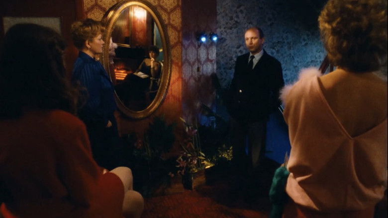 кадр из фильма Gebroken spiegels