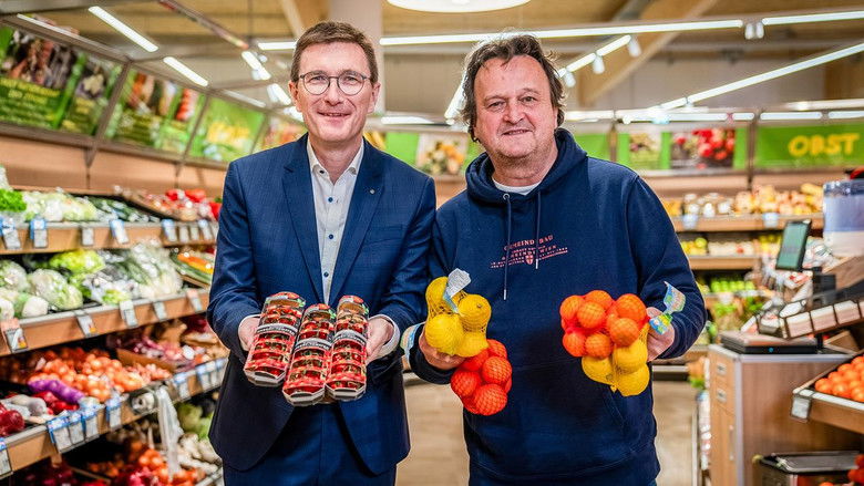 кадр из фильма 1 Tag ohne Ausländer:innen