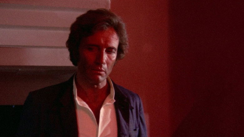 кадр из фильма Тропик Рака