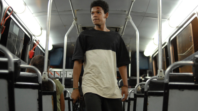 кадр из фильма Последняя остановка 174-го