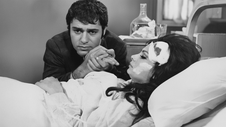 кадр из фильма Gönül Meyhanesi