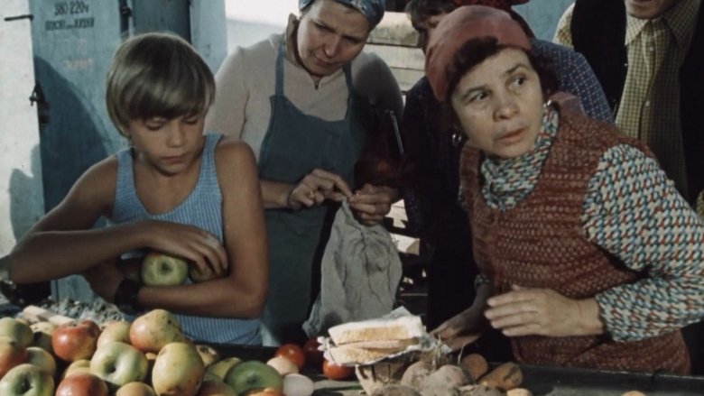 кадр из фильма Примите телеграмму в долг