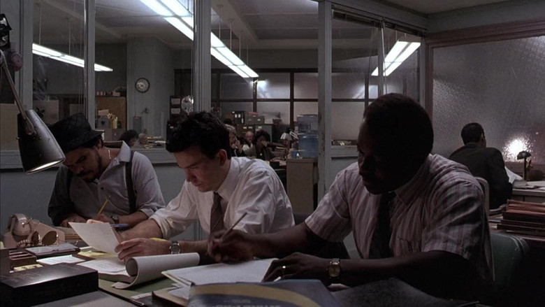 кадр из фильма Вопросы и ответы