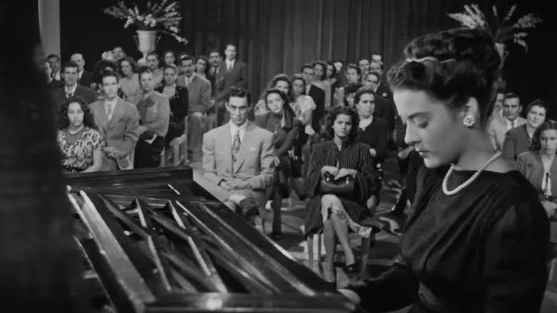 кадр из фильма El pecado de Laura