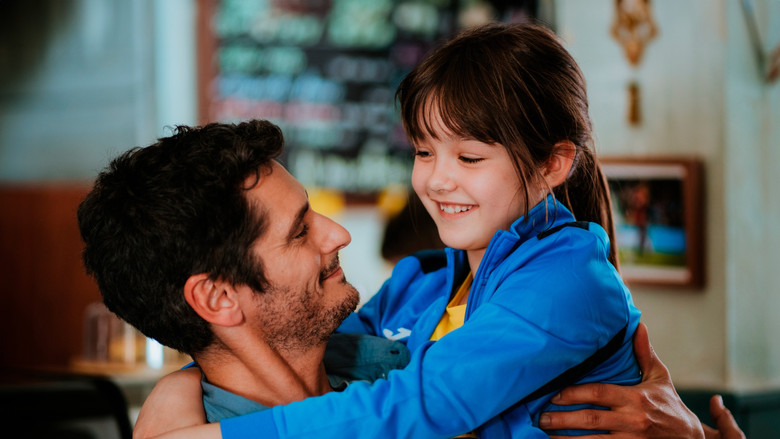 кадр из фильма Héroes de barrio