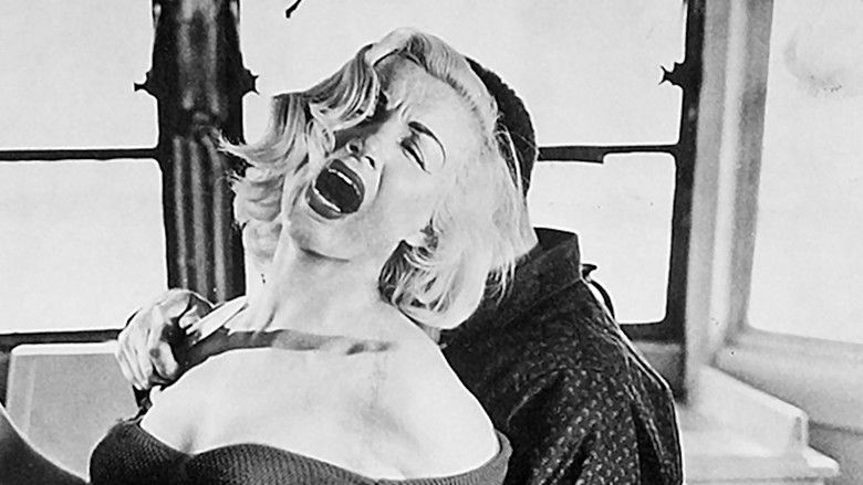 кадр из фильма The Invisible Avenger