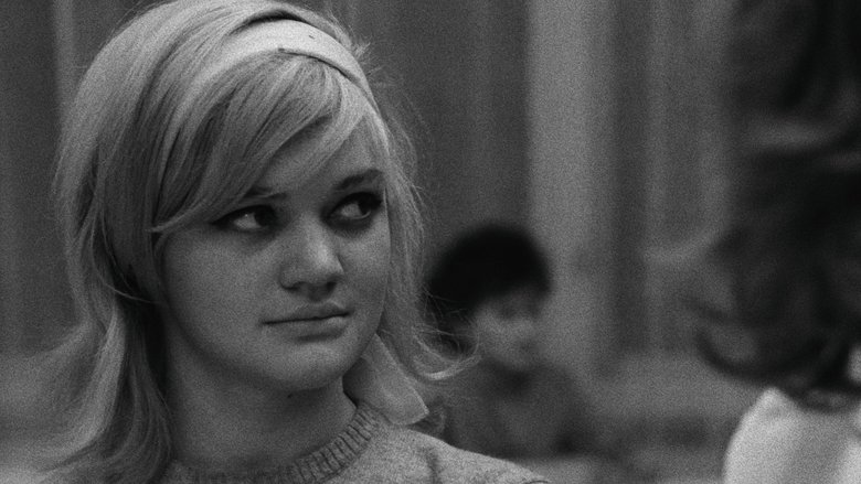 кадр из фильма Любовные похождения блондинки