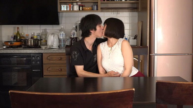 кадр из фильма 내 친구의 엄마: 친구의 엄마와 아내를 탐하다