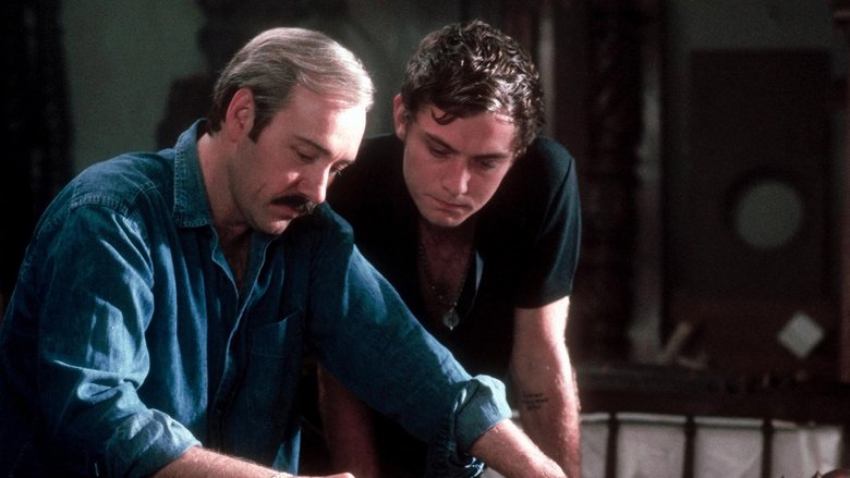 кадр из фильма Полночь в саду добра и зла