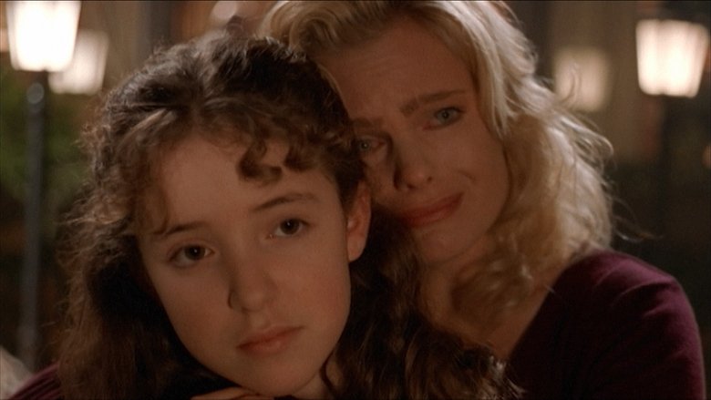 Он видит тебя, когда ты спишь