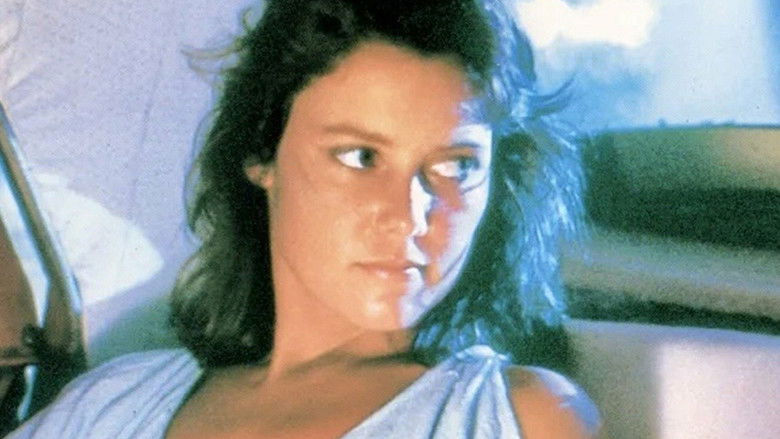 кадр из фильма Искривленный вниз