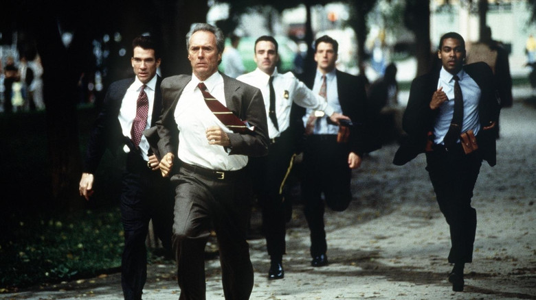 кадр из фильма На линии огня