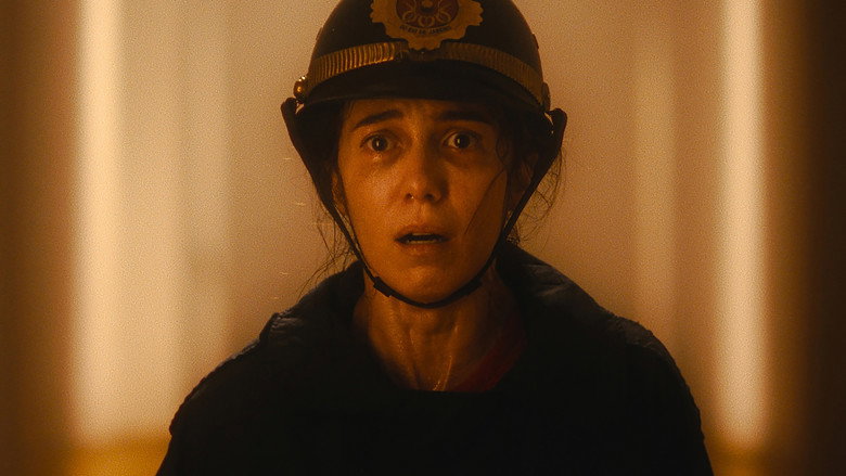 кадр из фильма Объятия матери