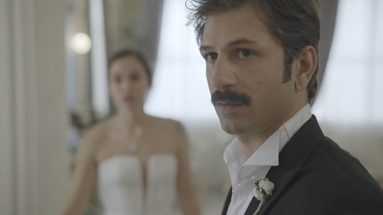 кадр из фильма LCV (Lütfen Cevap Veriniz)