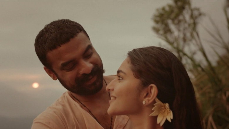 кадр из фильма പള്ളിച്ചട്ടമ്പി