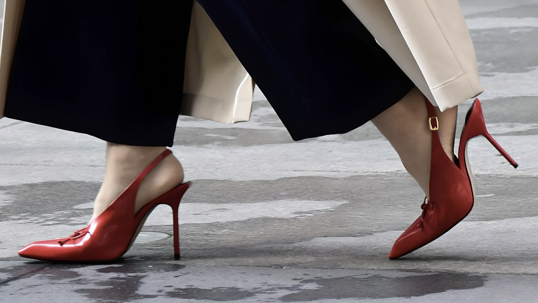 кадр из фильма Дьявол носит Prada 2