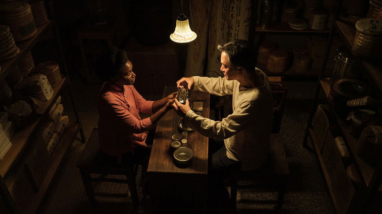 кадр из фильма Чёрный чай